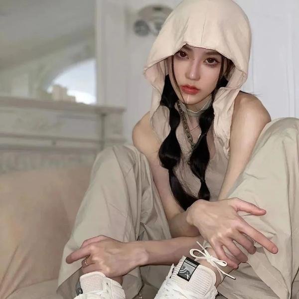 午夜下的刺花